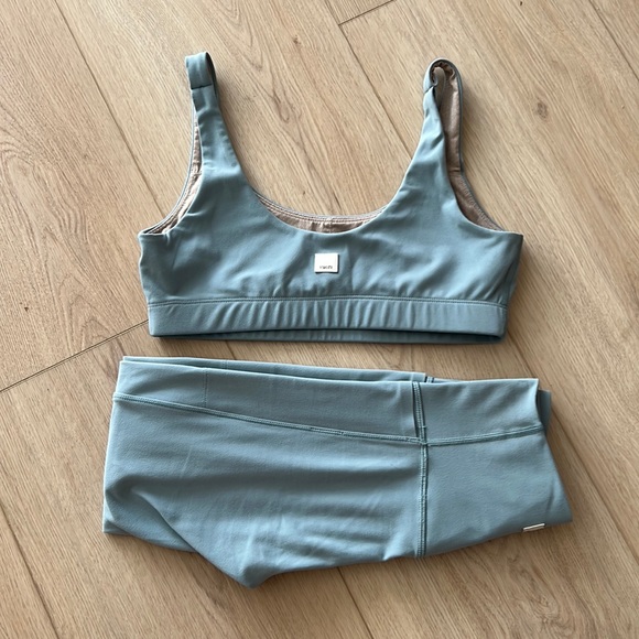 Vuori Daily Sports Bra - Picture 4 of 4